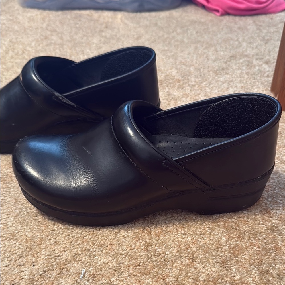 Dansko Black Professional Mules Ergonomic Design Slip-Resistant
